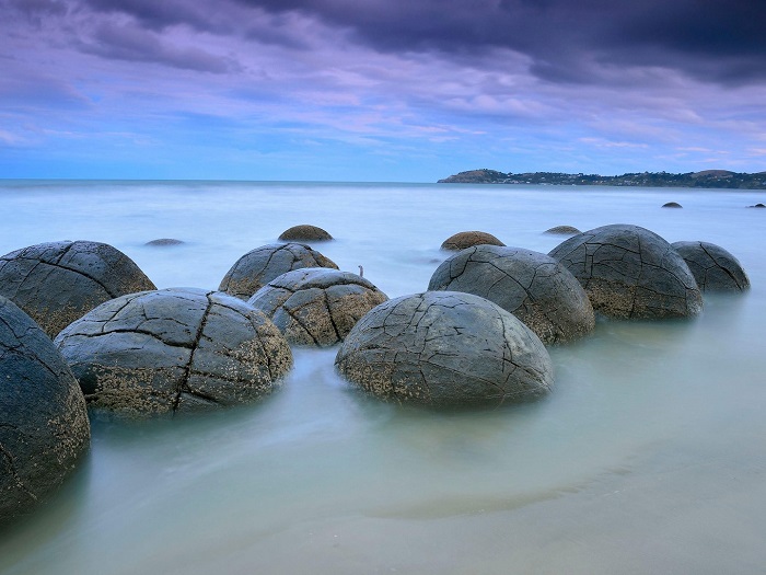 koekohe-beach-south-island-new-zealand